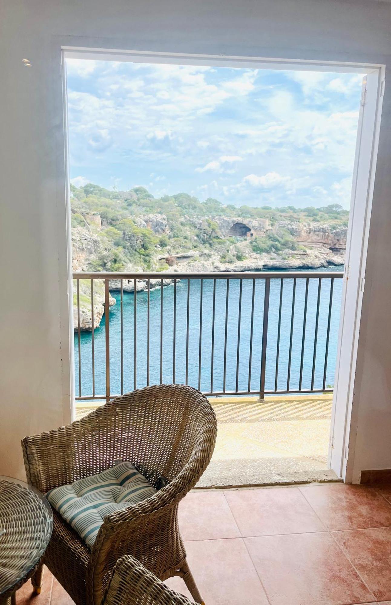 Hostal Restaurante Cala كالا فجويرا المظهر الخارجي الصورة